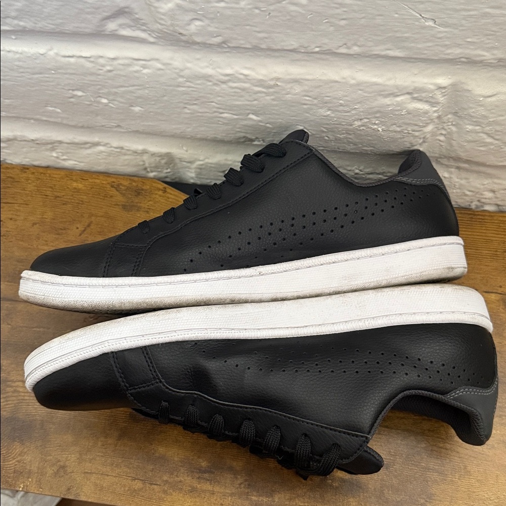 Puma Smash Perforated Sneakers 
 ( size 11) - Picture 11 of 15